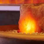 هر آن چیز که نیاز دارید در مورد سنگ نمک و خواص جالب آن بدانید